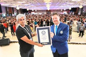 arun-icecreams-sets-guinness-record-with-4-008-kids-chain-english.jpeg