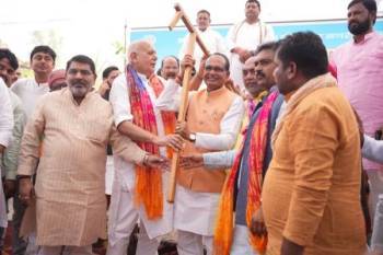 Shivraj Singh Chouhan urges farmers to adopt animal husbandry, fisheries
