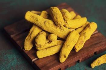 Turmeric prices surge on export demand and crop damage