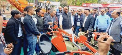 vst-tillers-tractors-showcased-its-range-of-innovative-products-at-up-agrotech-2024-english.jpeg